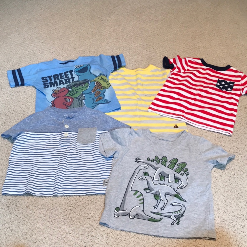 Lot of toddler boys short sleeve shorts